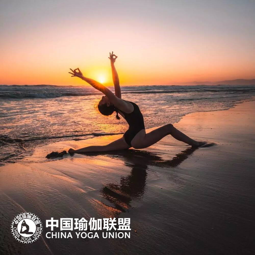 瑜伽教练培训师